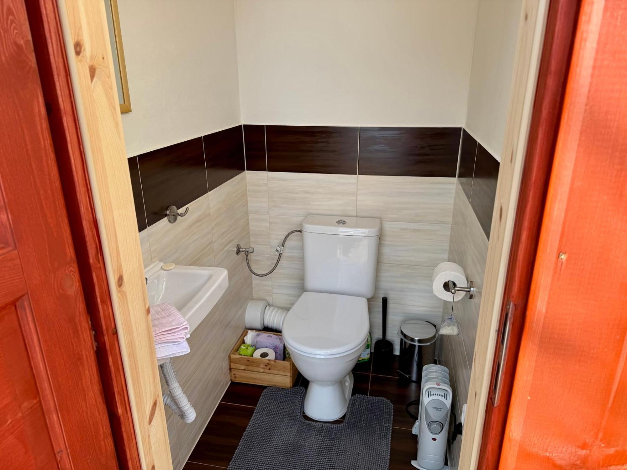 Hotel Krabička K74 Jablonné v Podještědí Exteriér fotografie